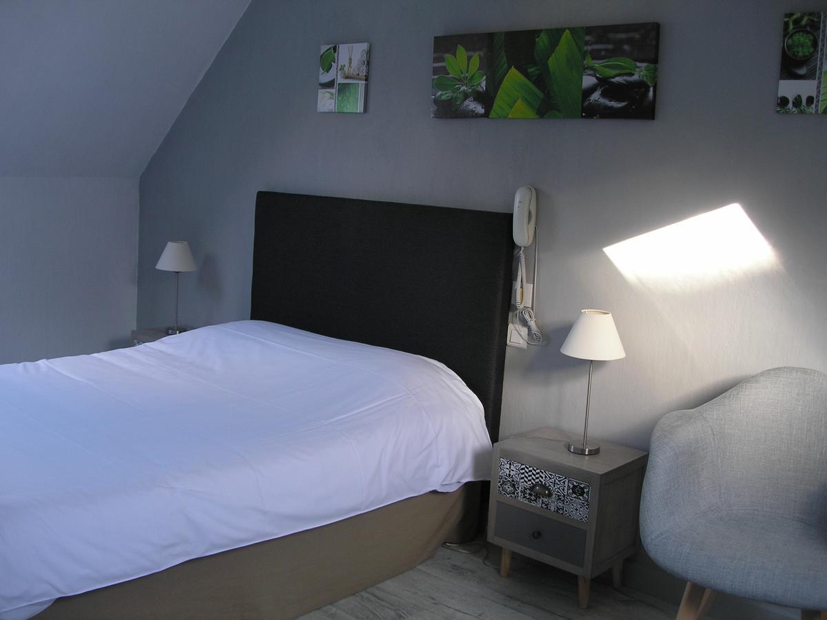 Auberge Du Calvaire Pontchateau Bagian luar foto
